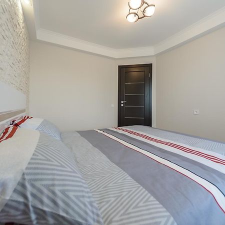 Artal Apartment On Iordanskaya 22 Kiew Exterior foto
