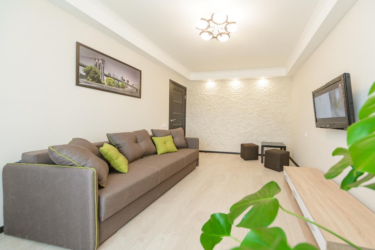 Artal Apartment On Iordanskaya 22 Kiew Exterior foto